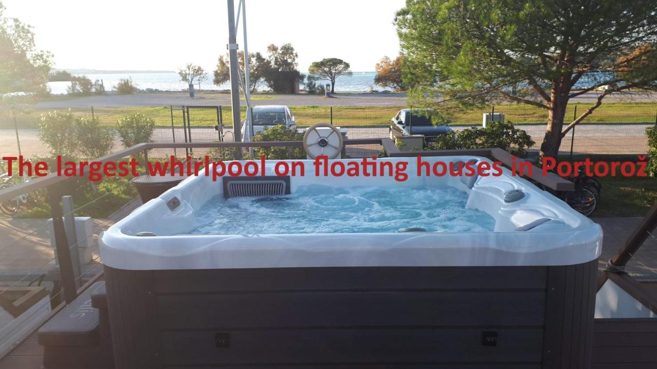 Floating House Sea Queen Portorož Dış mekan fotoğraf